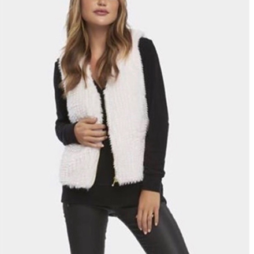 Tart Collections Kyla Faux Fur Open Vest | Sz M